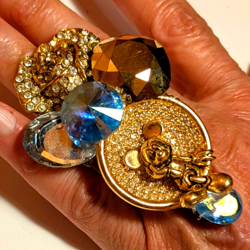 Wendy Gell Mickey Mouse Ring Swarovski Jewels Blue And Gold.